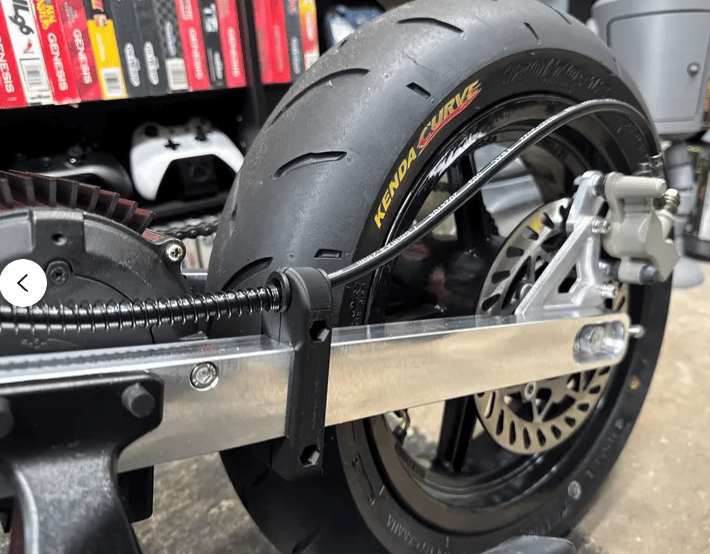 Swingarm Hydraulic Brake Line Clamp