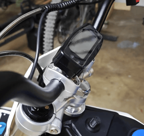 ETM RTR/RIZZLER Center Mount Display Bracket